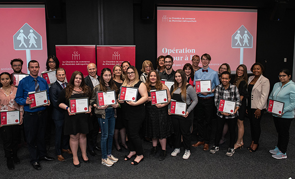 Treize bourses d’études